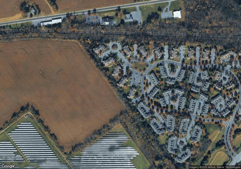 844 Honeybrook Cir unit 17844, Stewartsville, NJ 08886 - photo 1