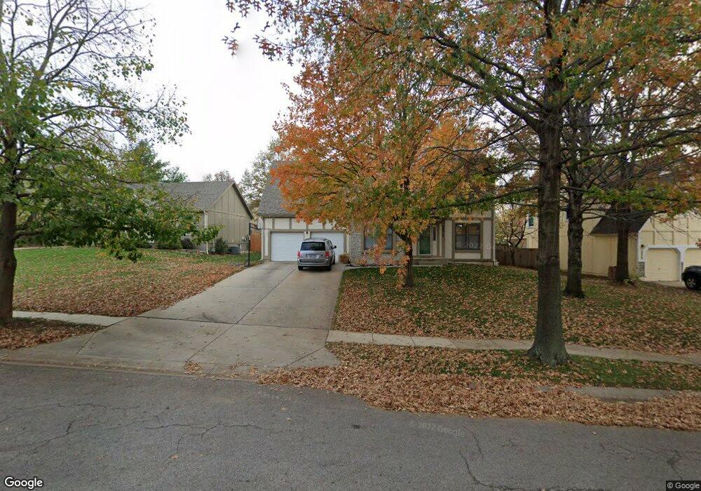 22517 W 53rd St, Shawnee, KS 66226 - photo 1