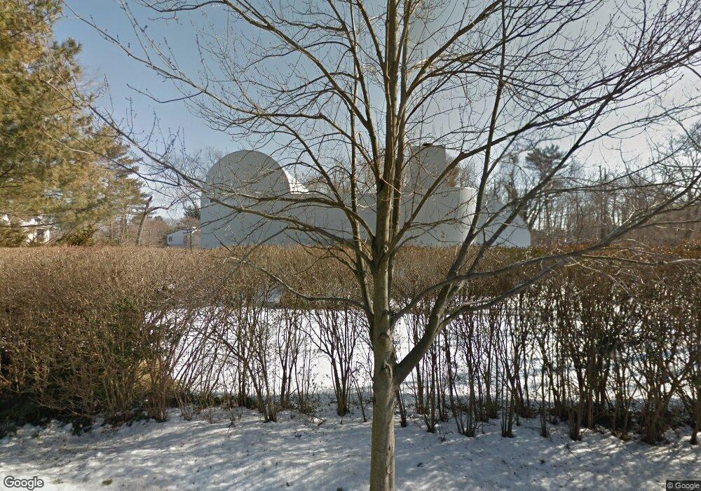 454 E Shore Rd, Great Neck, NY 11024 - photo 1