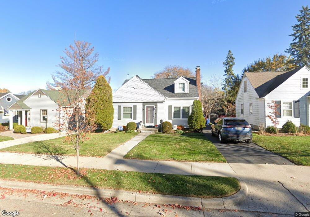 713 Hutchins Ave, Ann Arbor, MI 48103 - photo 1