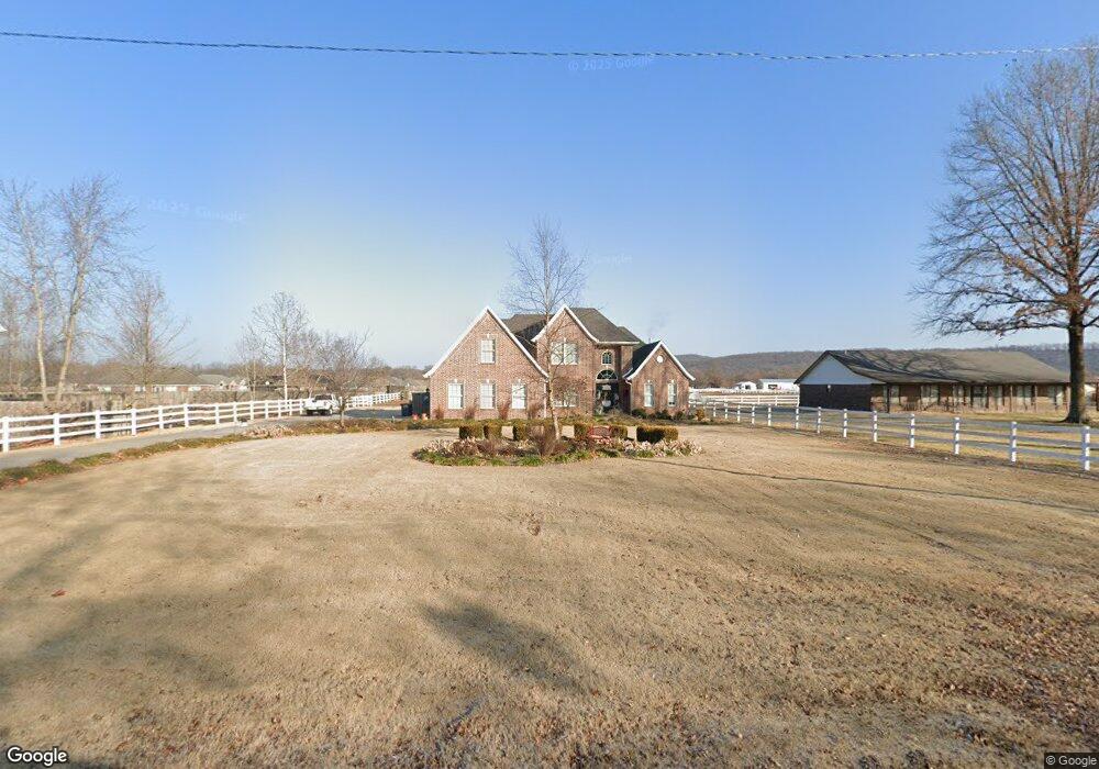 1960 Harris Dr, Fayetteville, AR 72701 - photo 1