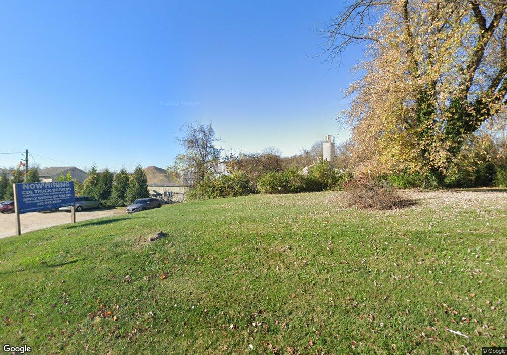 2926 Hammonds Ferry Rd, Halethorpe, MD 21227 - photo 1