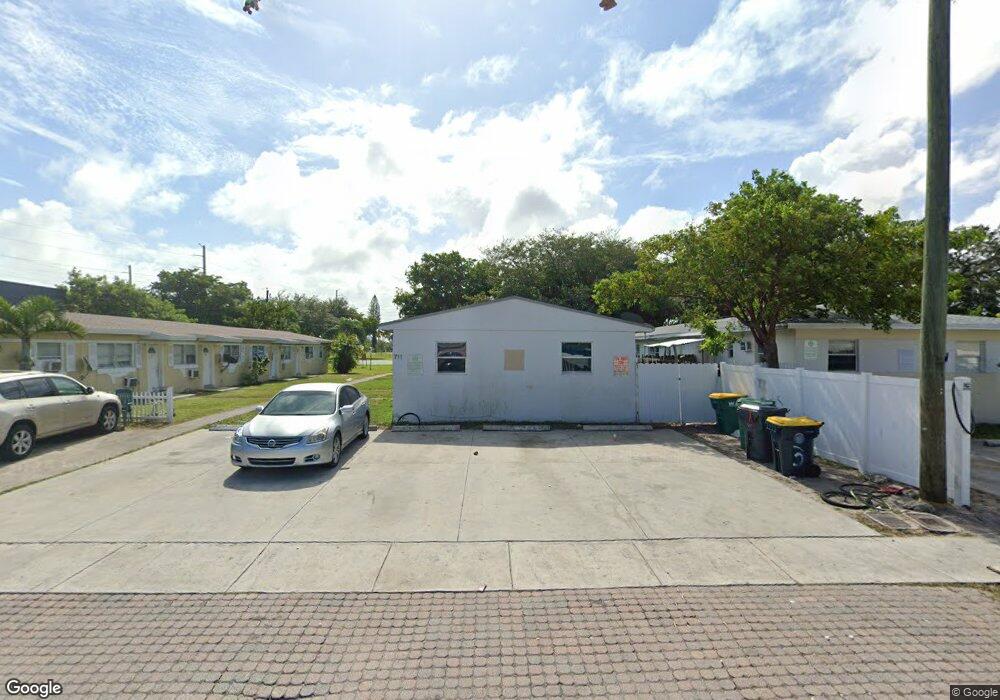 711 SW 10th St unit 2, Dania, FL 33004 - photo 1