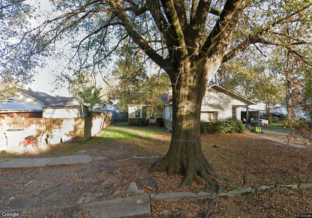 305 S Wood St, Stuttgart, AR 72160 - photo 1