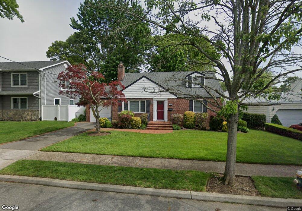 325 Laurel Rd, West Hempstead, NY 11552 - photo 1