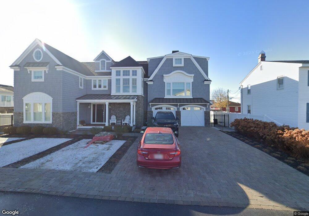 218 Bristol St, Seabrook, NH 03874 - photo 1