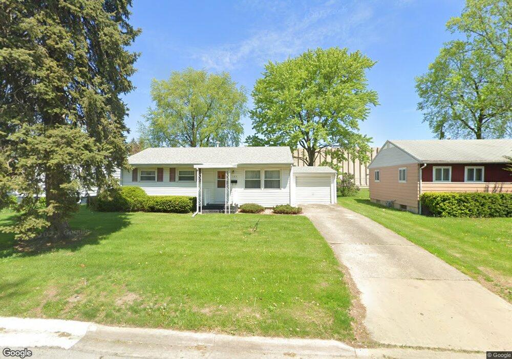 184 Welch Dr, Lincoln, IL 62656 - photo 1