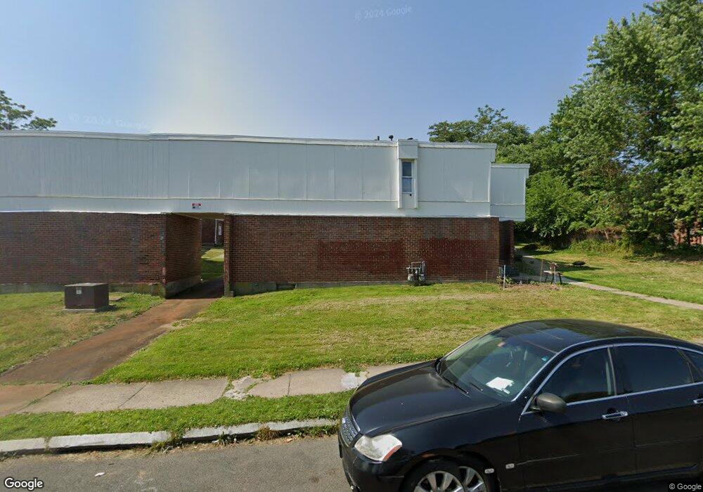 137 Naugatuck St unit 137, Hartford, CT 06120 - photo 1