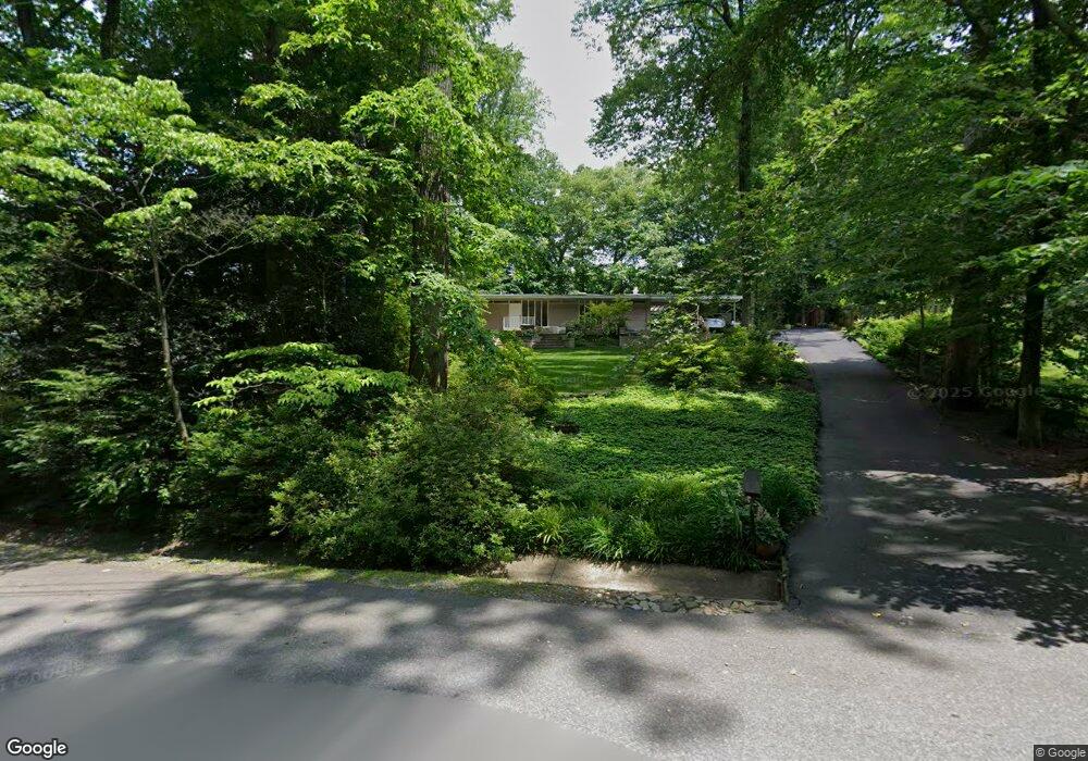 3529 Glenbrook Rd, Fairfax, VA 22031 - photo 1