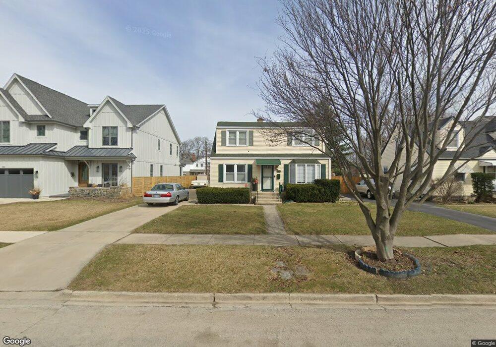 999 S Mitchell Ave, Elmhurst, IL 60126 - photo 1