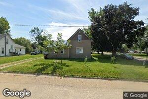 410 3rd St SW, State Center, IA 50247