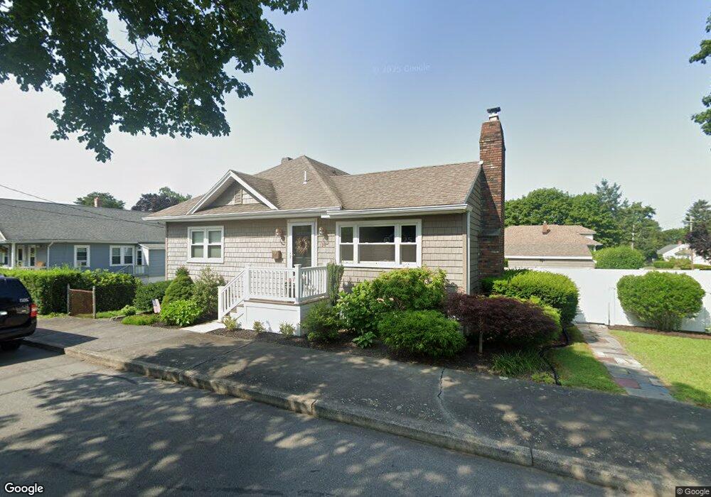 14 Newton St, Fairhaven, MA 02719 - photo 1