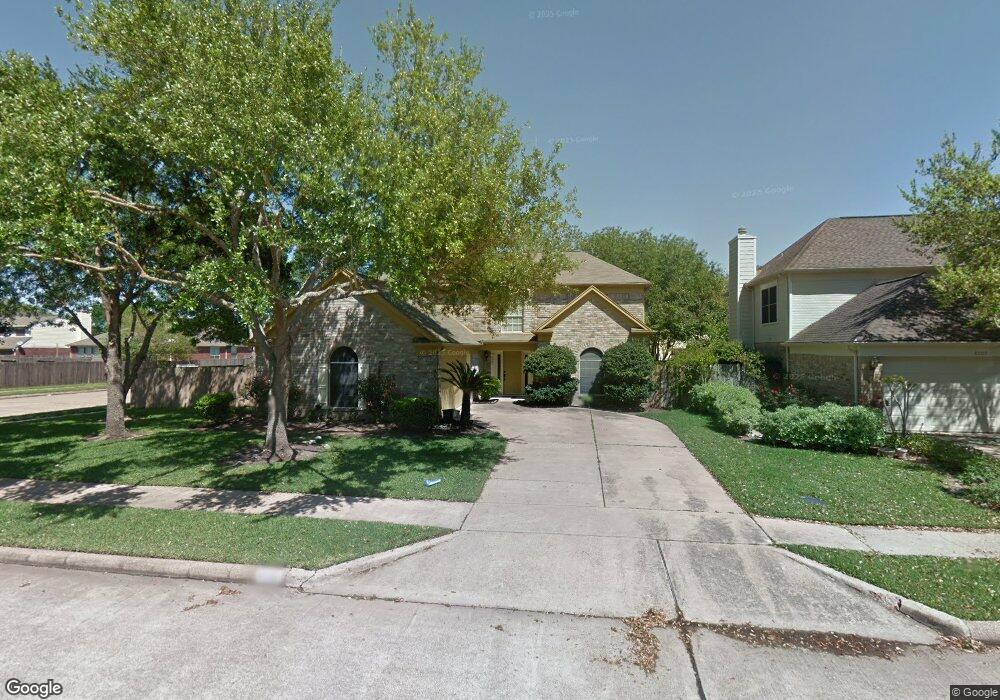 4001 Beechwood Dr, Pearland, TX 77584 - photo 1