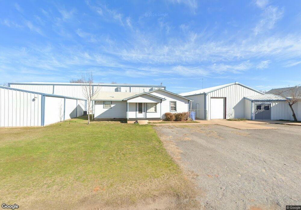 505 W B Ave, Cache, OK 73527 - photo 1