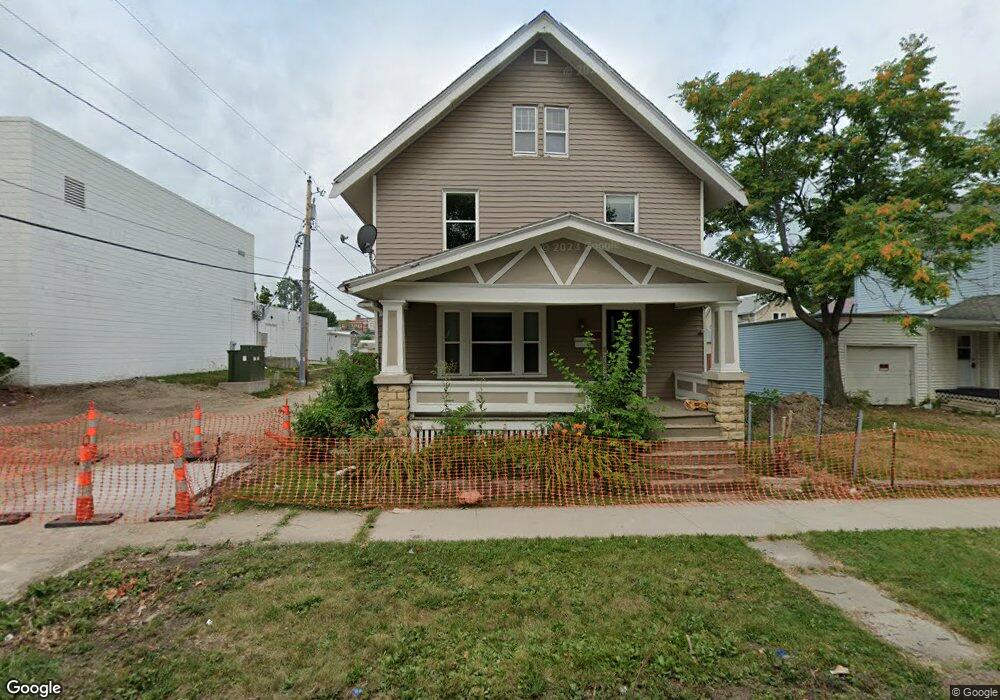 420 10th St NW, Cedar Rapids, IA 52405 - photo 1