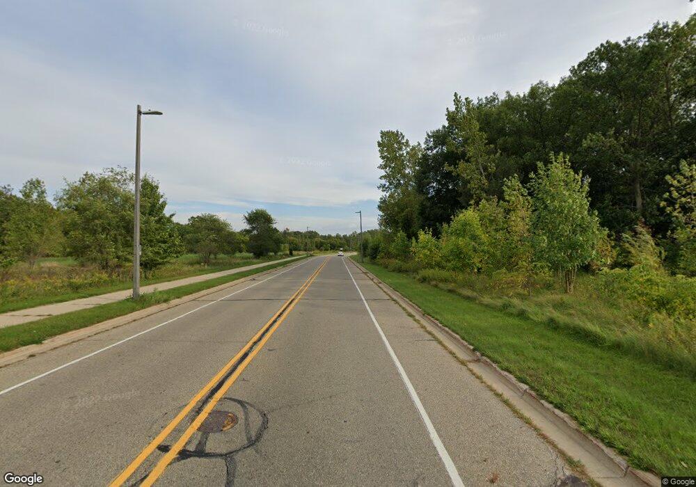 13 Coolidge Rd, Lansing, MI 48906 - photo 1