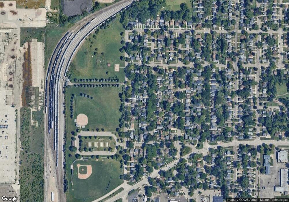 911 Durant St, Lansing, MI 48915 - photo 1