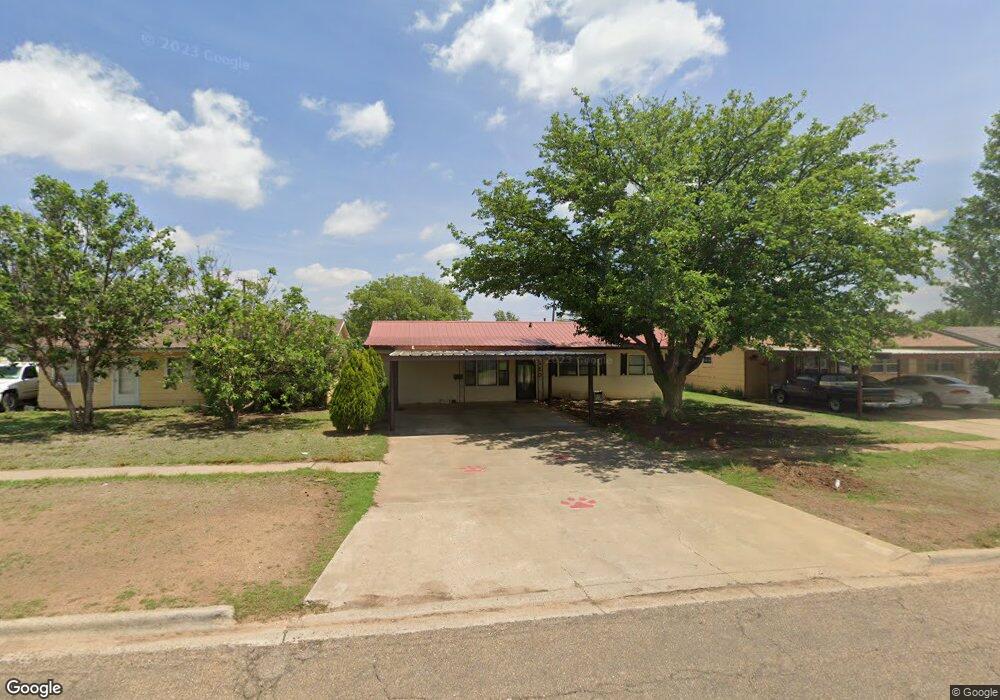 1520 Dallas St, Plainview, TX 79072 - photo 1