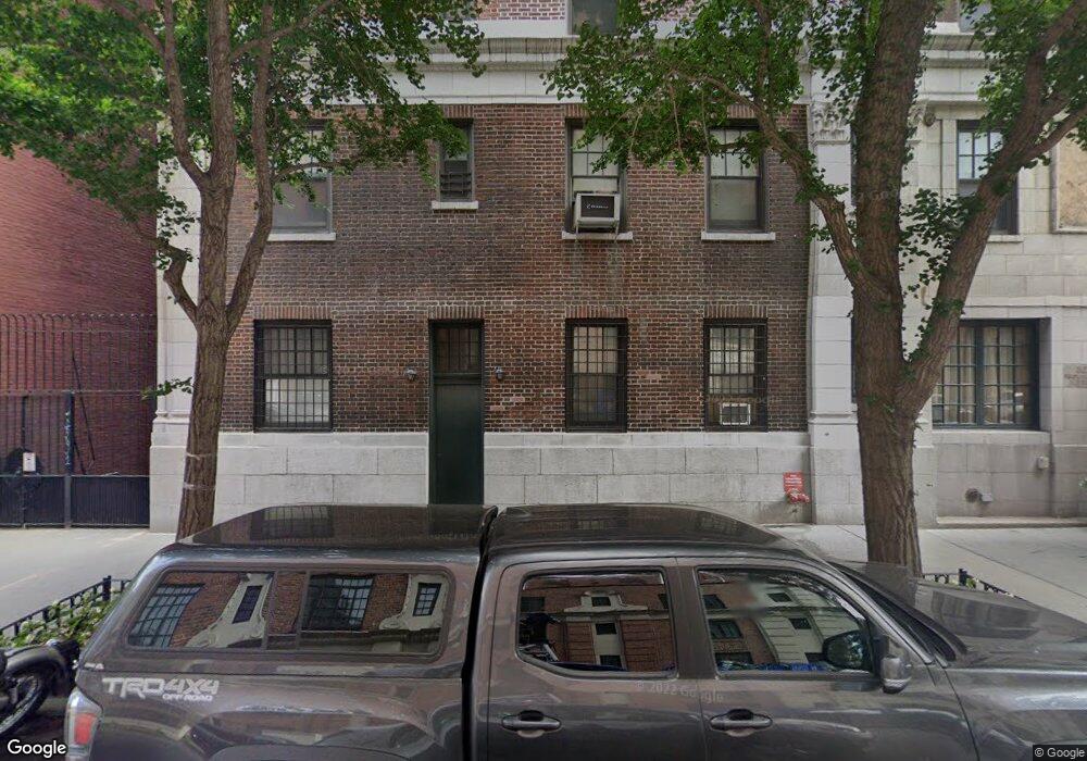 71 W Washington Place unit GARDEN, New York, NY 10011 - photo 1