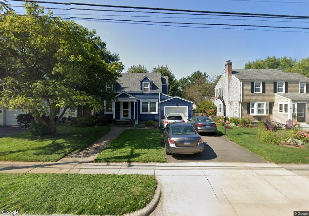 19 Dorset Rd, West Hartford, CT 06119 - photo 1