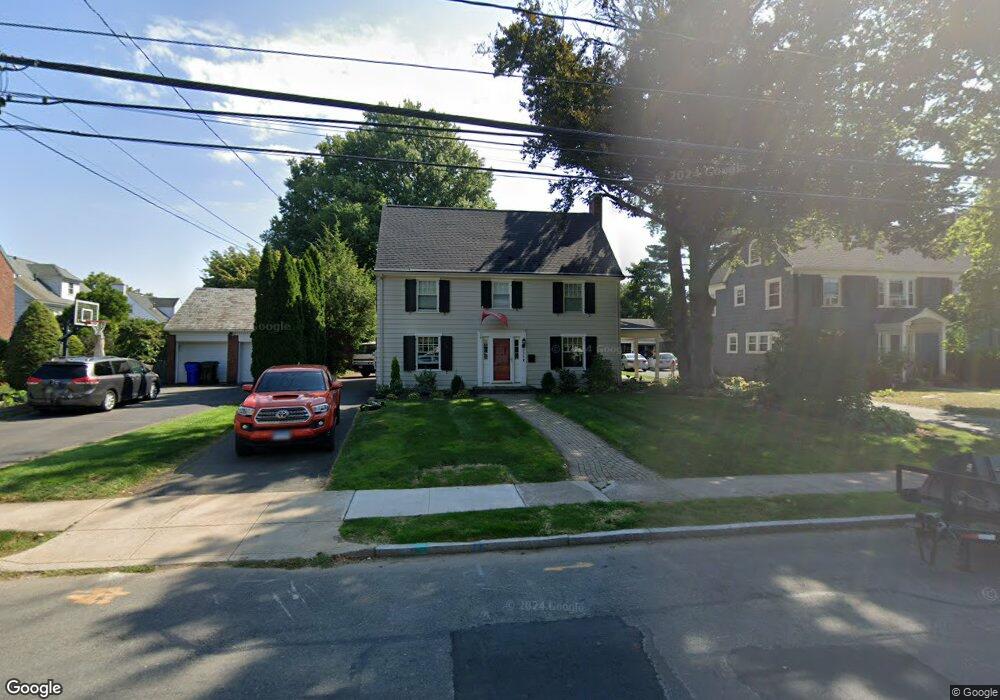 236 Quaker Ln N, West Hartford, CT 06119 - photo 1