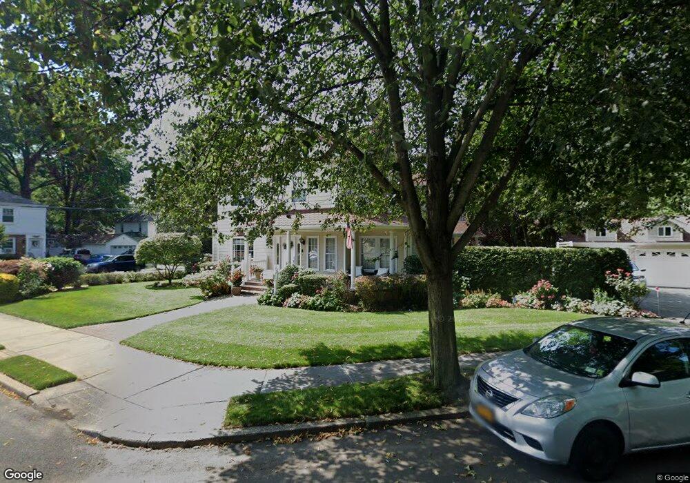 24 Crocus Ave, Floral Park, NY 11001 - photo 1