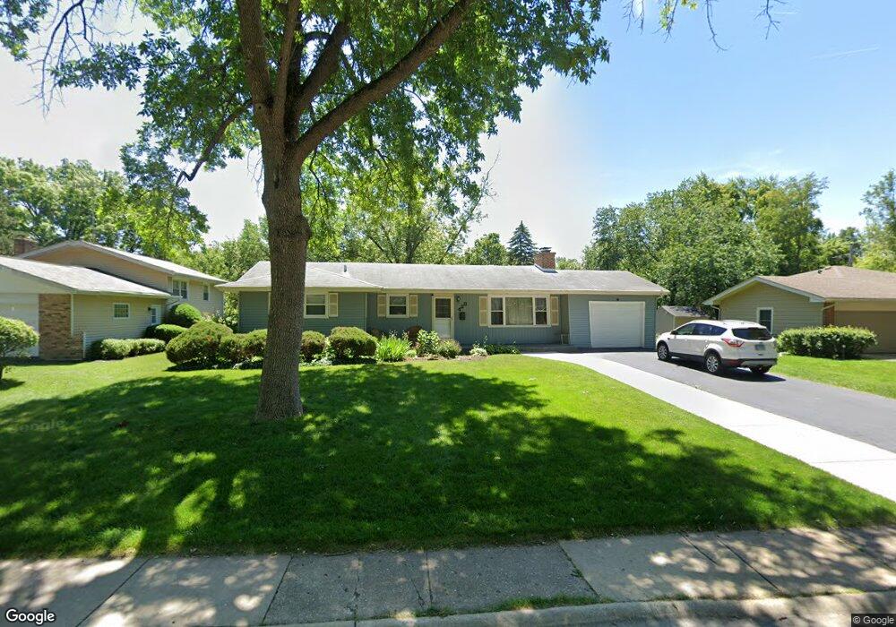 428 Spruce Dr, Naperville, IL 60540 - photo 1