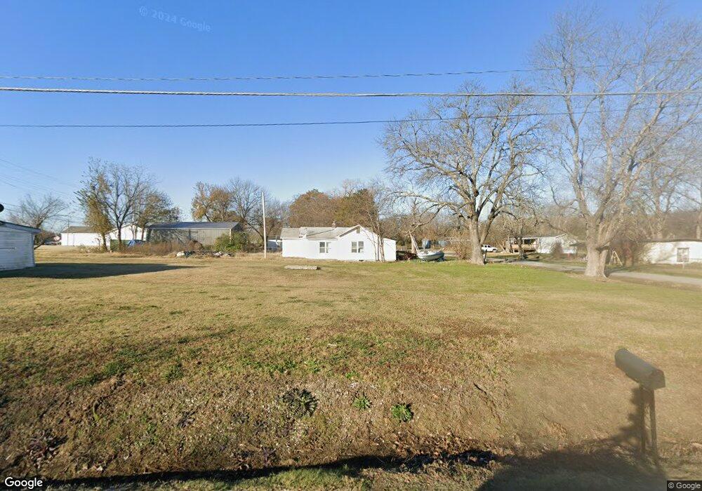 209 N E St, Henryetta, OK 74437 - photo 1