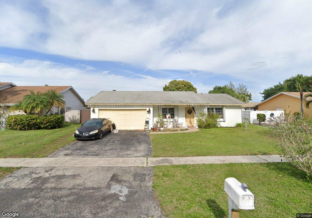 9563 Richmond Cir, Boca Raton, FL 33434 - photo 1