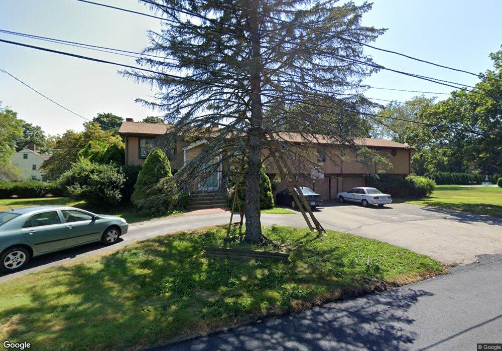 2 Pine Top Rd, Barrington, RI 02806 - photo 1