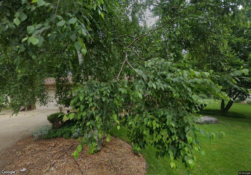 6610 Locustview Ct, West Bloomfield, MI 48324 - photo 1