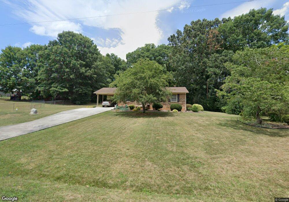 2933 Sharron Dr, Asheboro, NC 27205 - photo 1