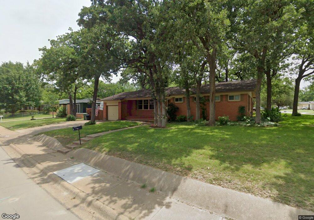 616 Buena Vista Dr, Hurst, TX 76053 - photo 1