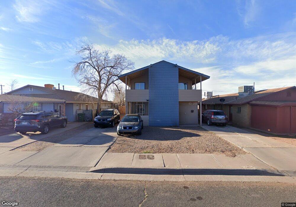 817 W Gilmore St, Winslow, AZ 86047 - photo 1