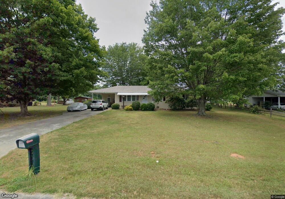 1845 Sewell Dr, Asheboro, NC 27203 - photo 1