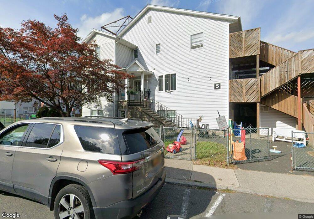 5 Phyllis Terrace, Monsey, NY 10952 - photo 1