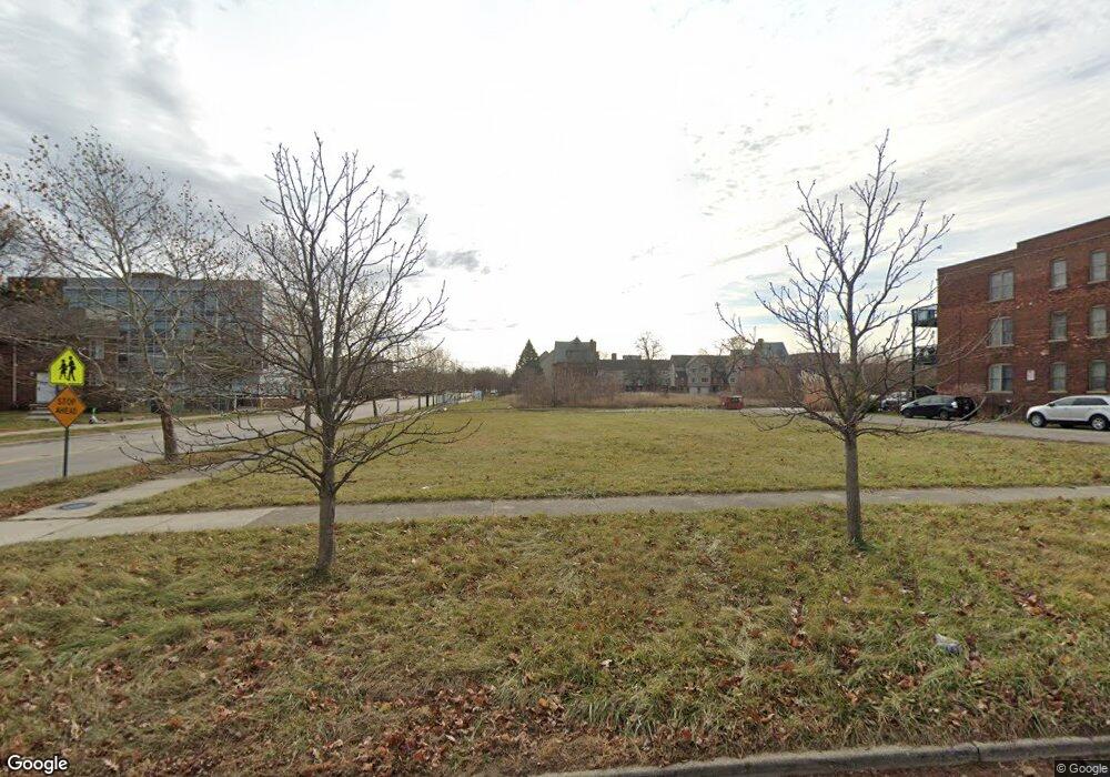 580 E Kirby St, Detroit, MI 48202 - photo 1