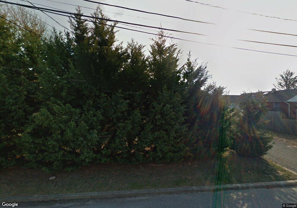 30 Nancy Dr, Sayville, NY 11782 - photo 1