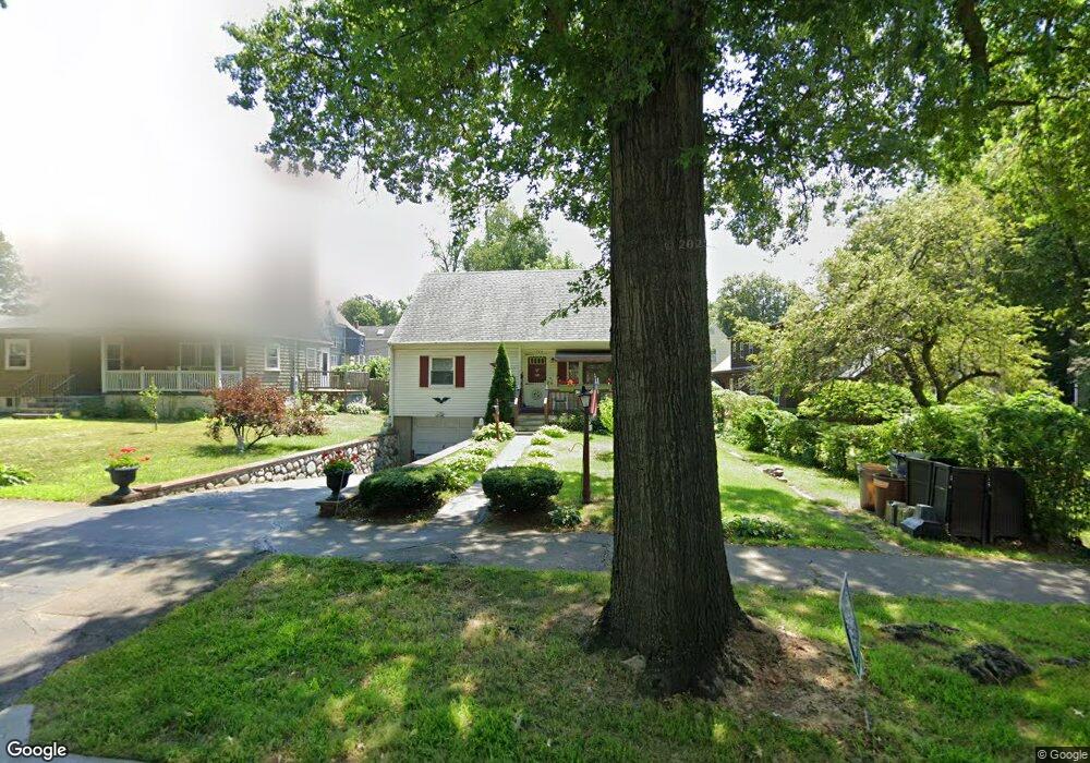 724 Vfw Pkwy, West Roxbury, MA 02132 - photo 1