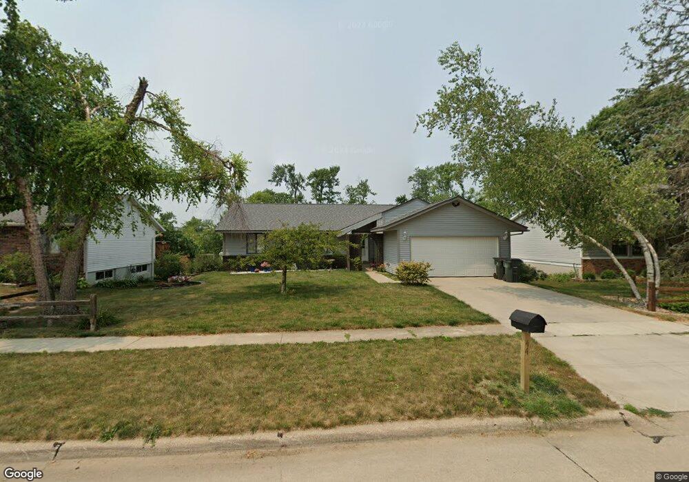 44 Julia Ann Dr NW, Cedar Rapids, IA 52405 - photo 1