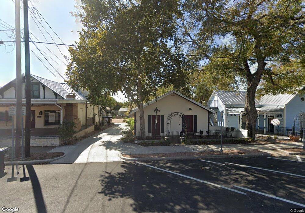 509 W Main St, Fredericksburg, TX 78624 - photo 1