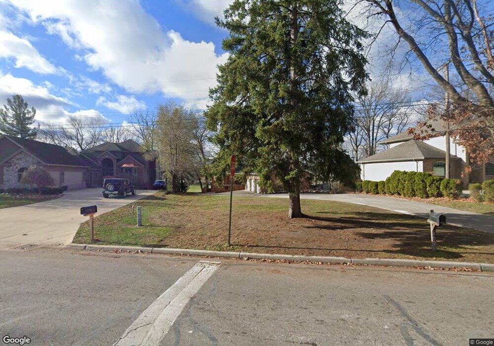 3021 Riverside Dr, Port Huron, MI 48060 - photo 1