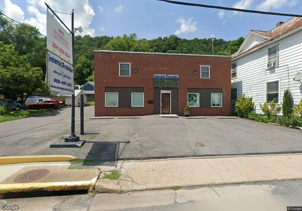303 N Washington St, Berkeley Springs, WV 25411 - photo 1