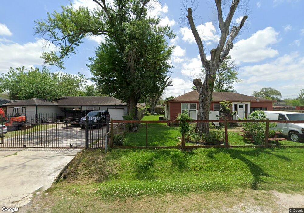 308 Charles Rd, Houston, TX 77076 - photo 1