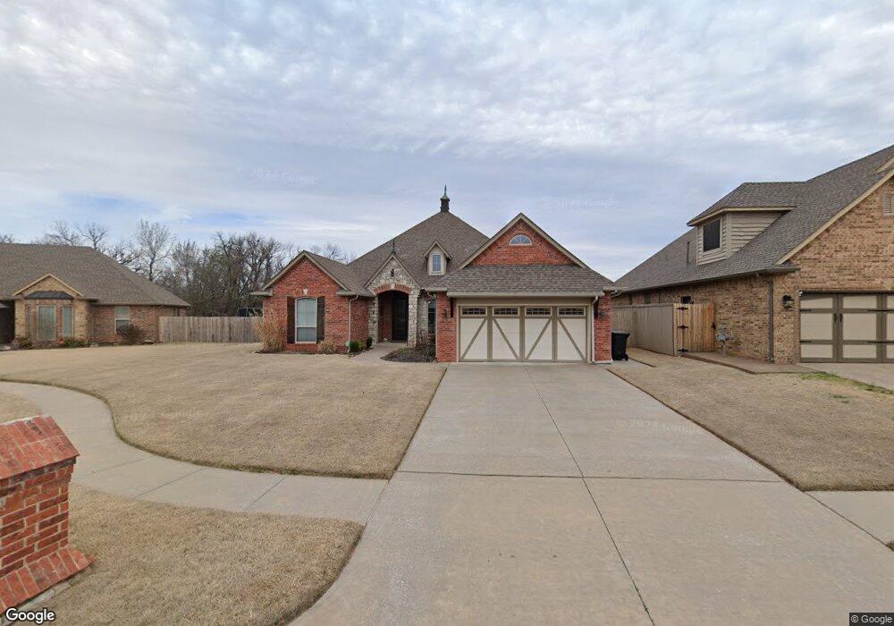2305 SE 12th St, Moore, OK 73160 - photo 1