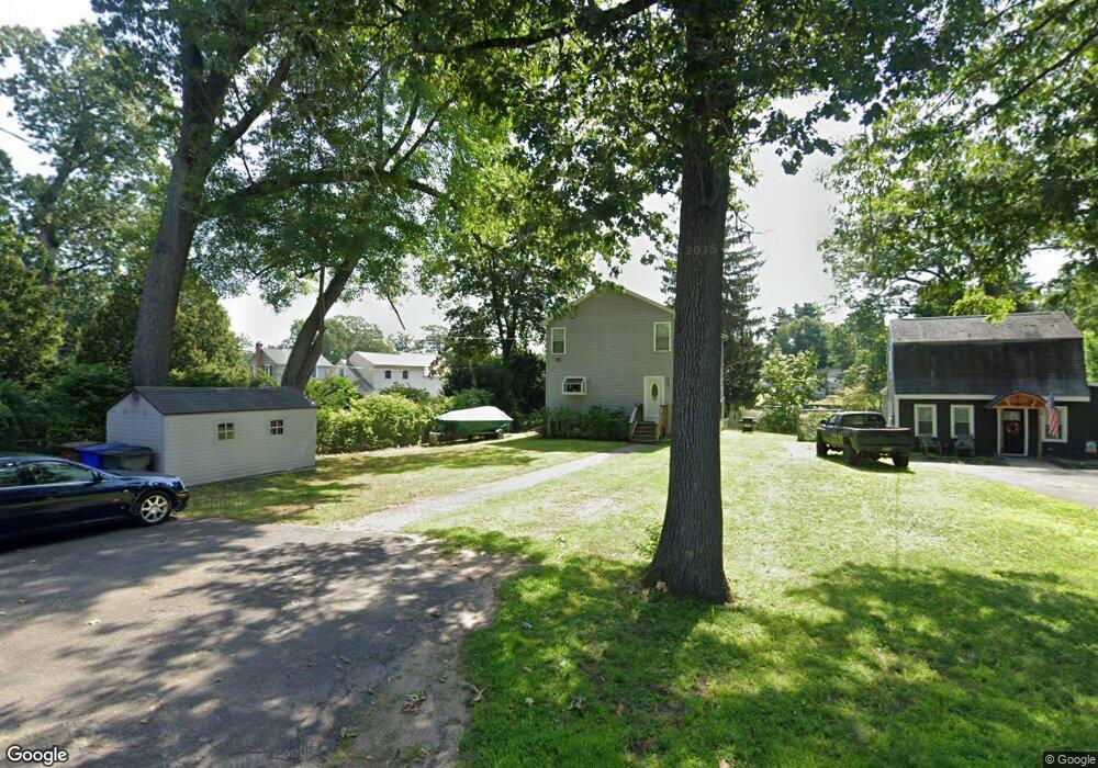 44 W Shore Dr, Enfield, CT 06082 - photo 1