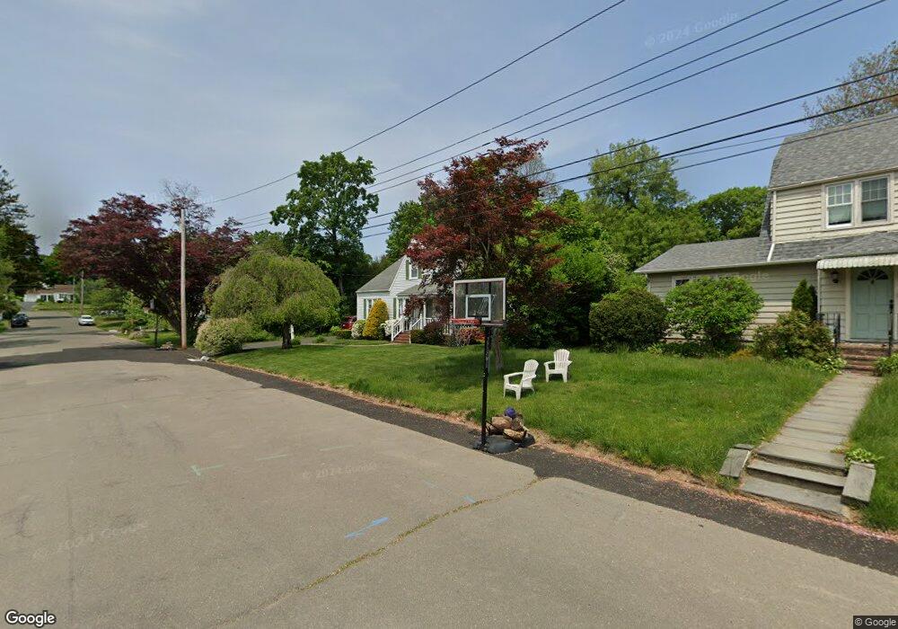 37 Chestnut St, Trumbull, CT 06611 - photo 1