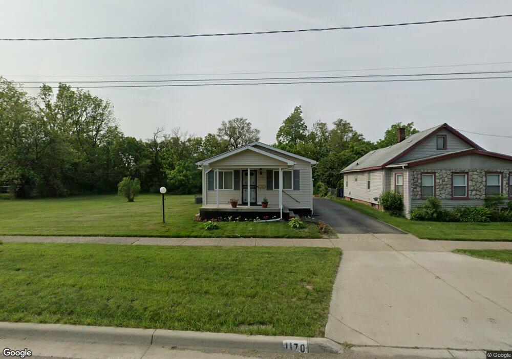 1170 E Carpenter Rd, Flint, MI 48505 - photo 1