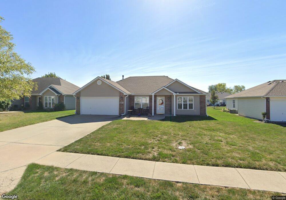 1017 Carlisle Dr, Raymore, MO 64083 - photo 1
