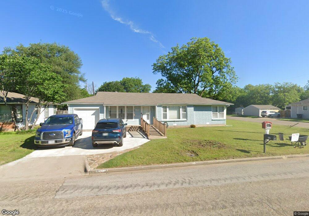 702 Turner St, Cleburne, TX 76033 - photo 1